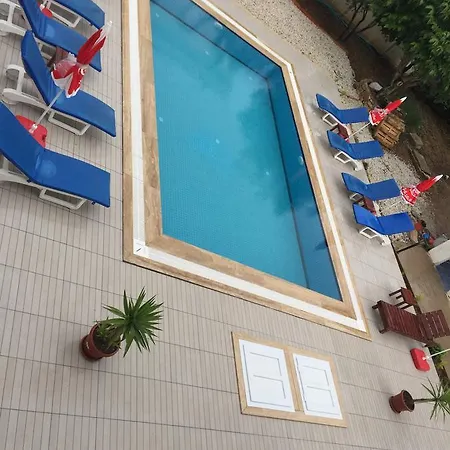 Dinc Apart 3* Oludeniz